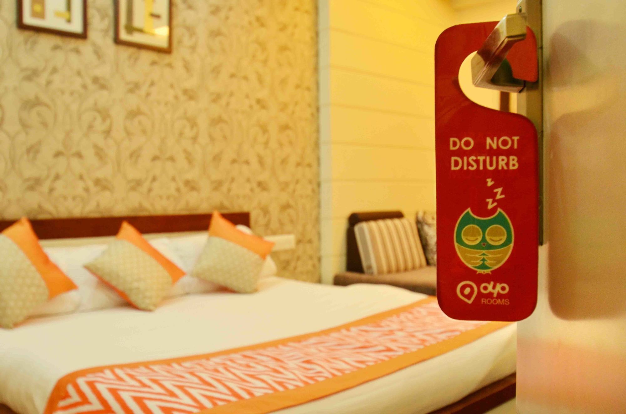 Oyo 742 Hotel Kings Park インドール エクステリア 写真
